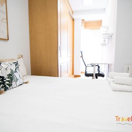 Bright Entire Apartment- Gp 1A Santiago de Compostela Luaran gambar