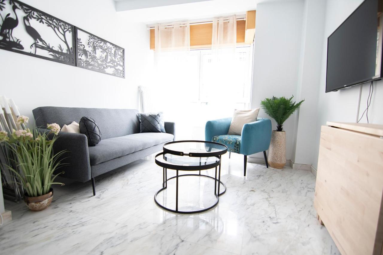 Bright Entire Apartment- Gp 1A Santiago de Compostela Luaran gambar